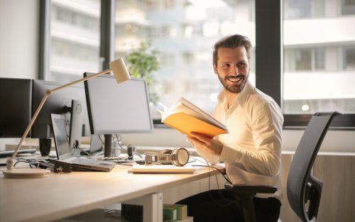 poslovni covek postavio smart ciljeve