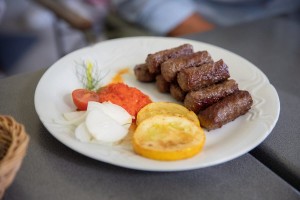 Ćevapi, ajvar